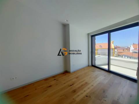 Apartamento T1 com garagem à venda no centro de Aveiro - Ultima cobertura