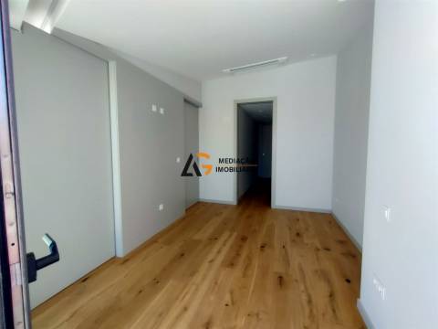 Apartamento T1 com garagem à venda no centro de Aveiro - Ultima cobertura