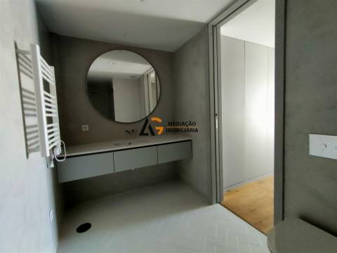 Apartamento T1 com garagem à venda no centro de Aveiro - Ultima cobertura