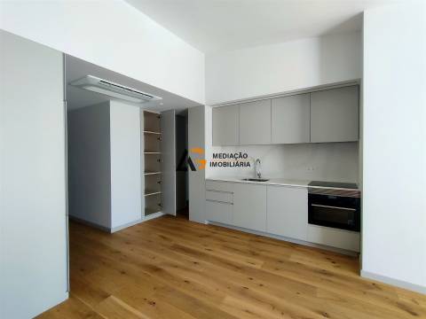 Apartamento T1 com garagem à venda no centro de Aveiro - Ultima cobertura