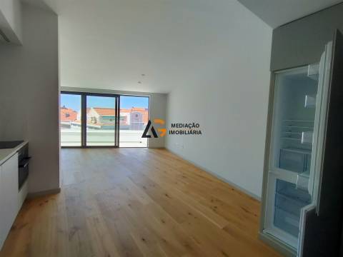 Apartamento T1 com garagem à venda no centro de Aveiro - Ultima cobertura