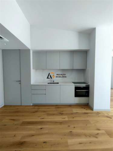 Apartamento T1 com garagem à venda no centro de Aveiro - Ultima cobertura