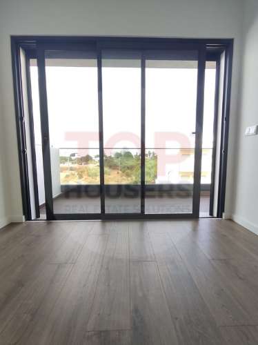 Apartamento T1 Novo com piscina no terraço e garagem - Olhão