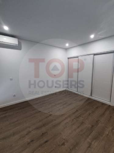 Apartamento T1 Novo com piscina no terraço e garagem - Olhão
