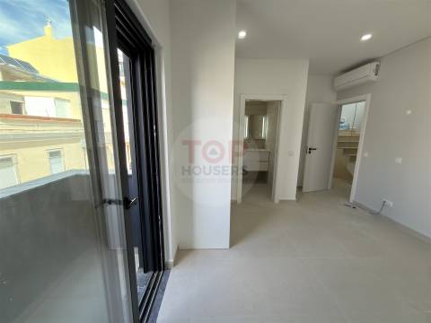 Moradia T3 Nova no Centro de Faro