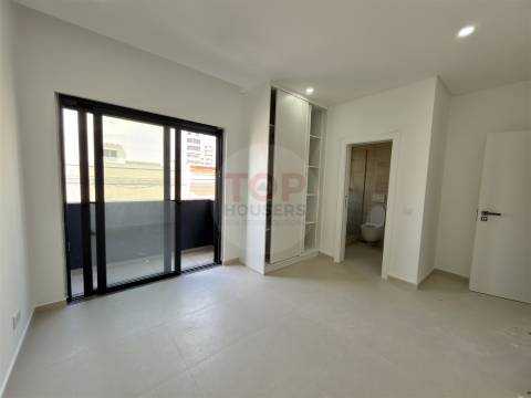 Moradia T3 Nova no Centro de Faro