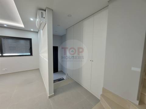 Moradia T3 Nova no Centro de Faro