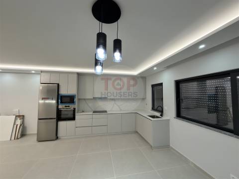 Moradia T3 Nova no Centro de Faro