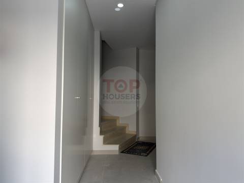 Moradia T3 Nova no Centro de Faro