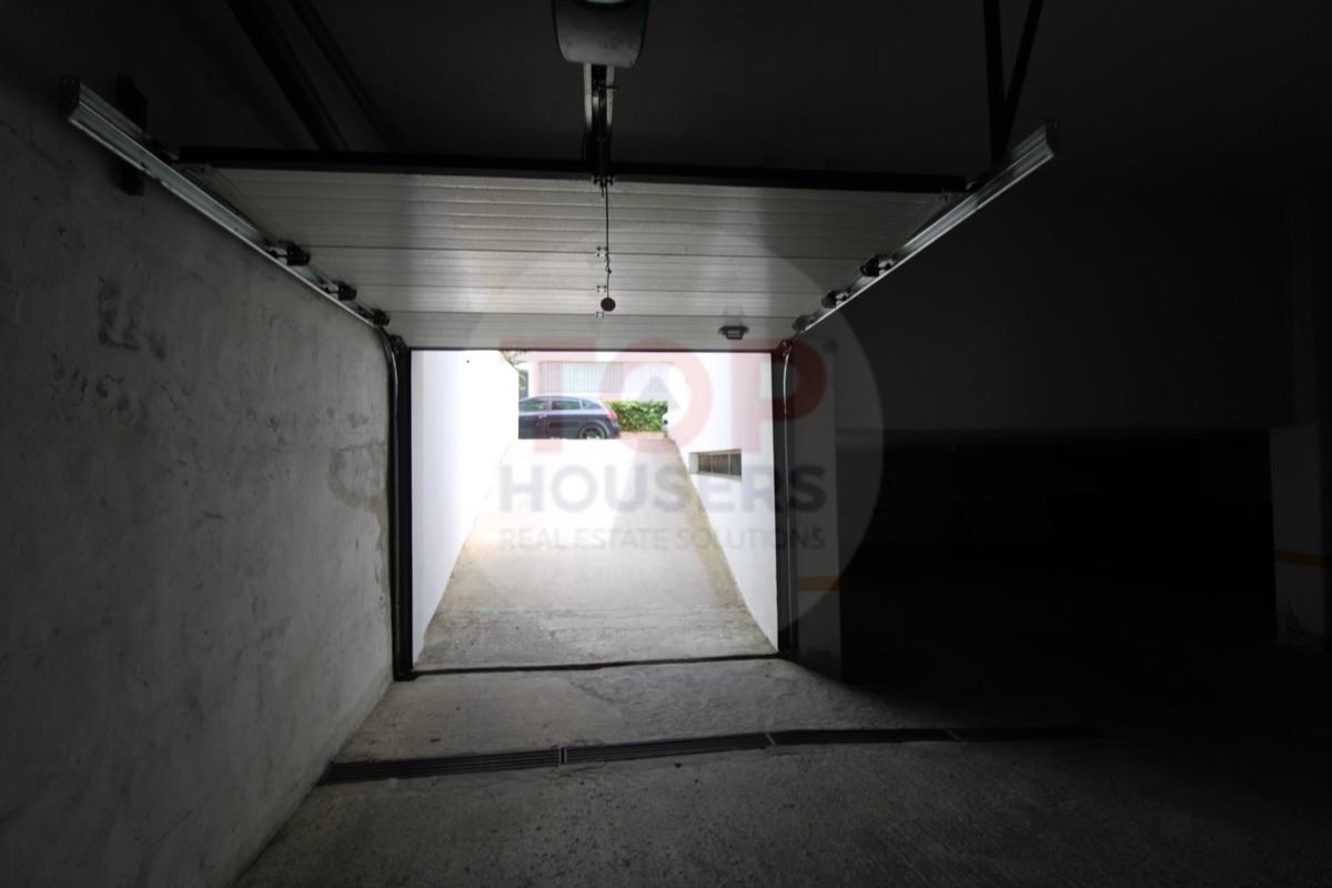 Apartamento T3 Remodelado na Primeira Linha de Mar – Quarteira