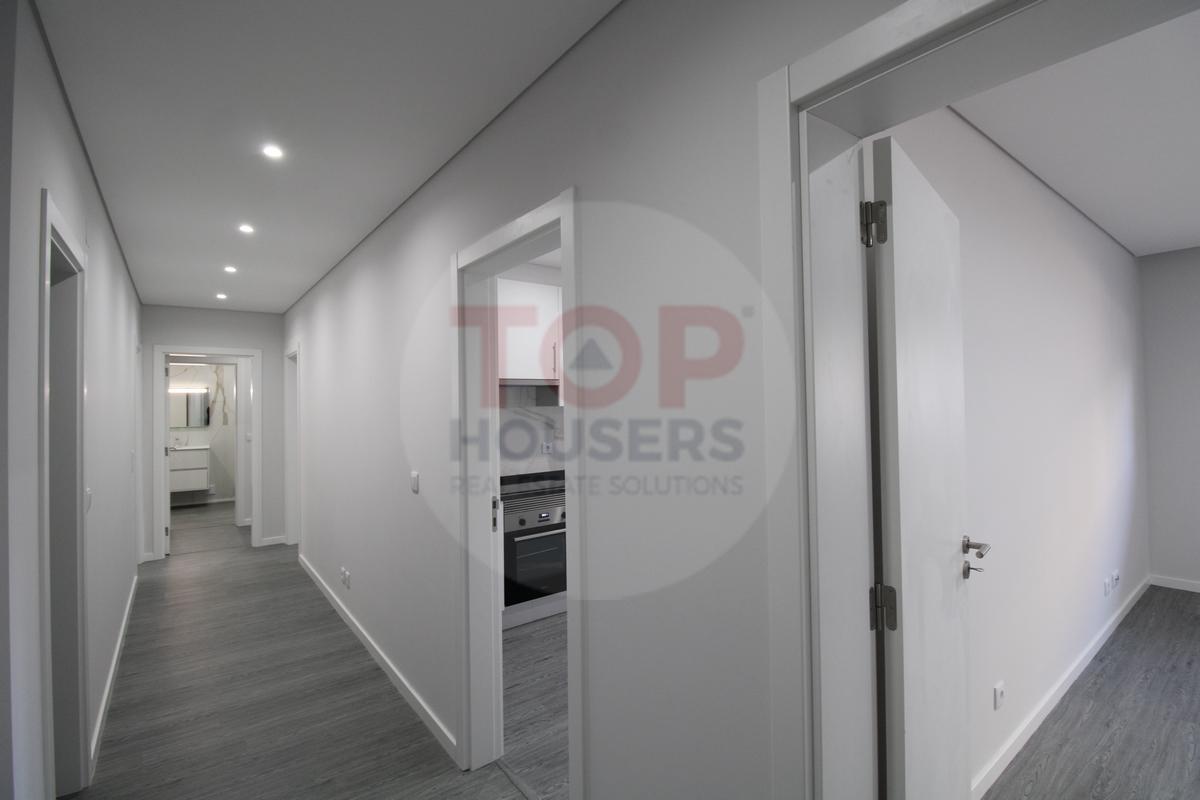 Apartamento T3 em Olhão com garagem
