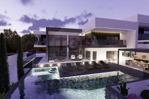 Terreno com Projeto