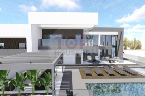 Terreno com Projeto
