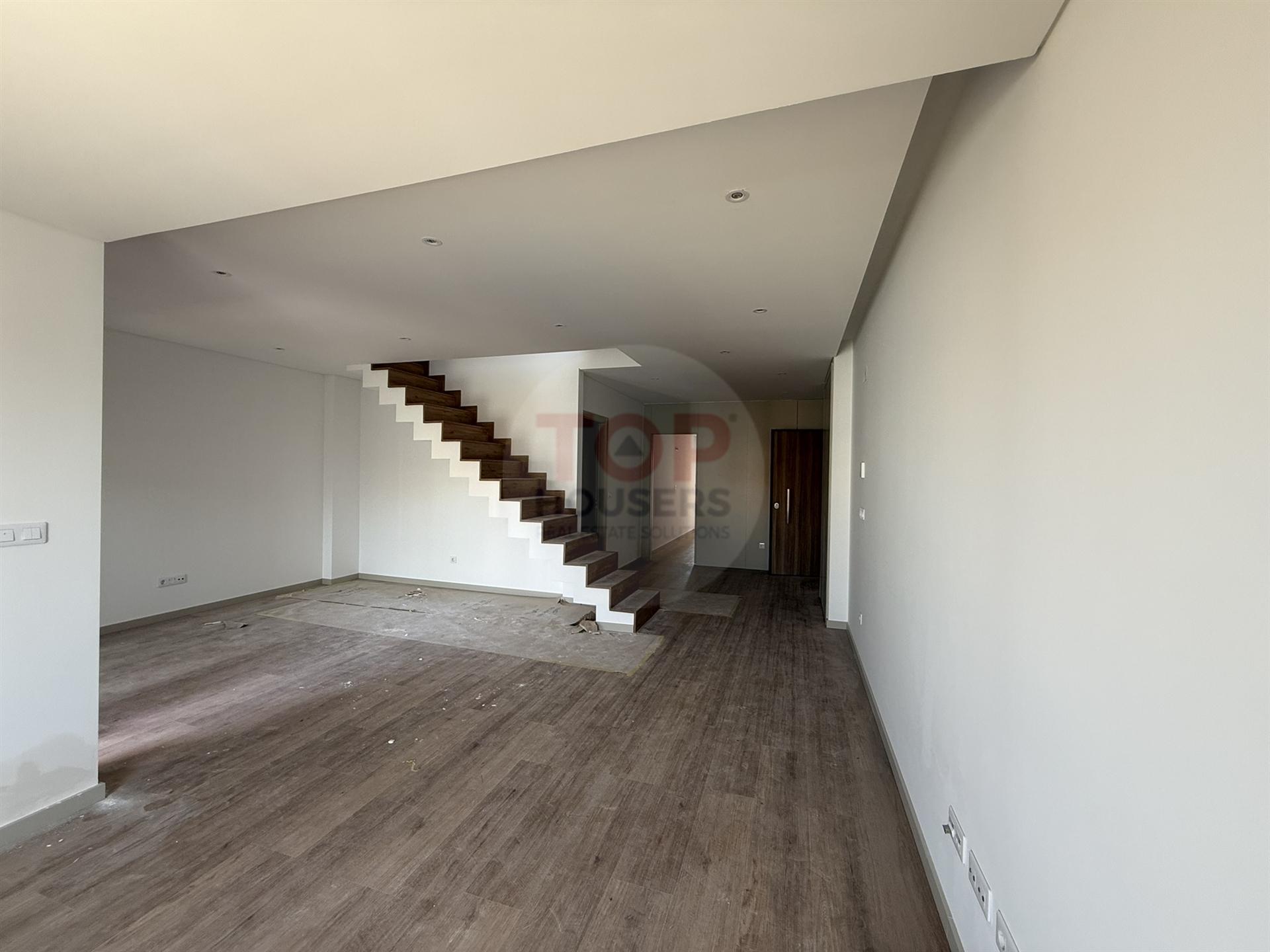 Apartamento T3, Setúbal, Montijo