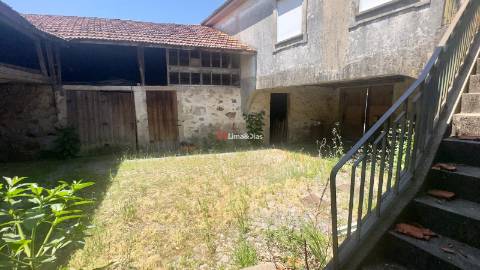 Quintinha com 1.655m² e Grande Potencial | Pedroso, Gaia