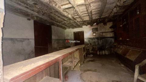 Quintinha com 1.655m² e Grande Potencial | Pedroso, Gaia
