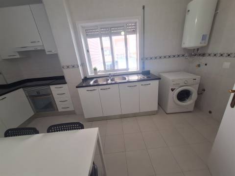 CPM20525 Apartamento T2 mobilado e equipado  V N Gaia perto Metro Manuel Leão a 2 km Santo Ovídio