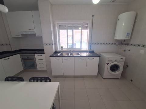 CPM20525 Apartamento T2 mobilado e equipado  V N Gaia perto Metro Manuel Leão a 2 km Santo Ovídio