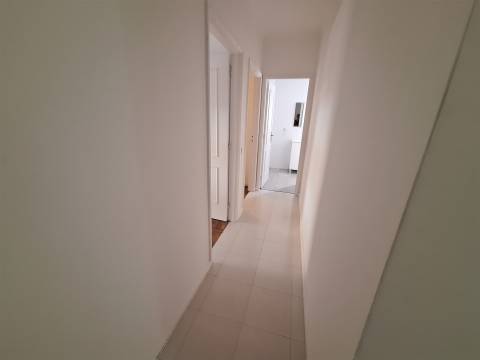 CPM20525 Apartamento T2 mobilado e equipado  V N Gaia perto Metro Manuel Leão a 2 km Santo Ovídio
