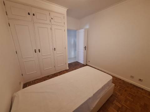 CPM20525 Apartamento T2 mobilado e equipado  V N Gaia perto Metro Manuel Leão a 2 km Santo Ovídio