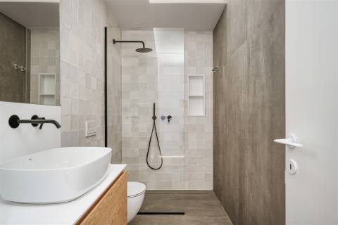 Apartamento T2 renovado, às portas de Alfama, Lisboa.