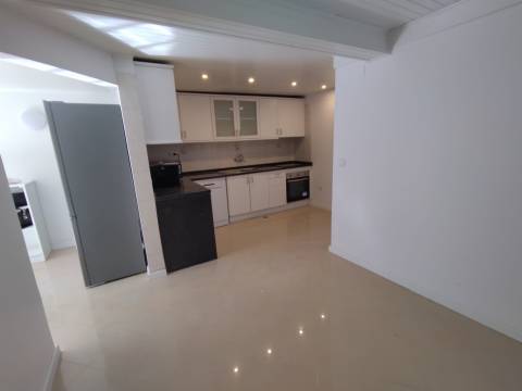 2 MORADIAS T9 NA AJUDA - ALCÂNTARA, LISBOA.