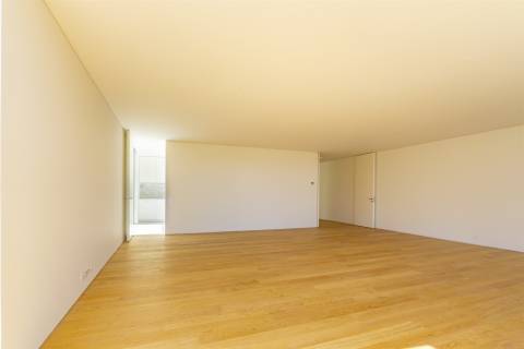 Apartamento T3 no Prestegioso Edificio The Coral em Cascais, Gandarinha