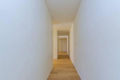 Apartamento T3 no Prestegioso Edificio The Coral em Cascais, Gandarinha