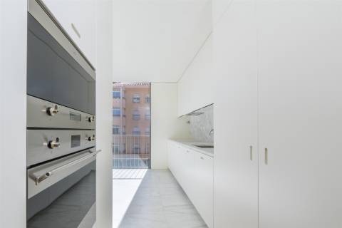 Apartamento T3 no The Coral com Varanda e 3 Lugares de Garagem na Gandarinha - Cascais