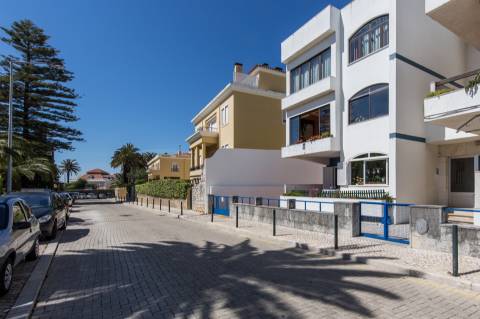 Apartamento 4 assoalhadas a 2 min a pé da praia Do Tamariz.