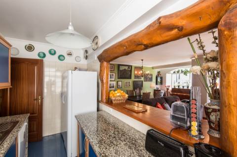 Apartamento 4 assoalhadas a 2 min a pé da praia Do Tamariz.