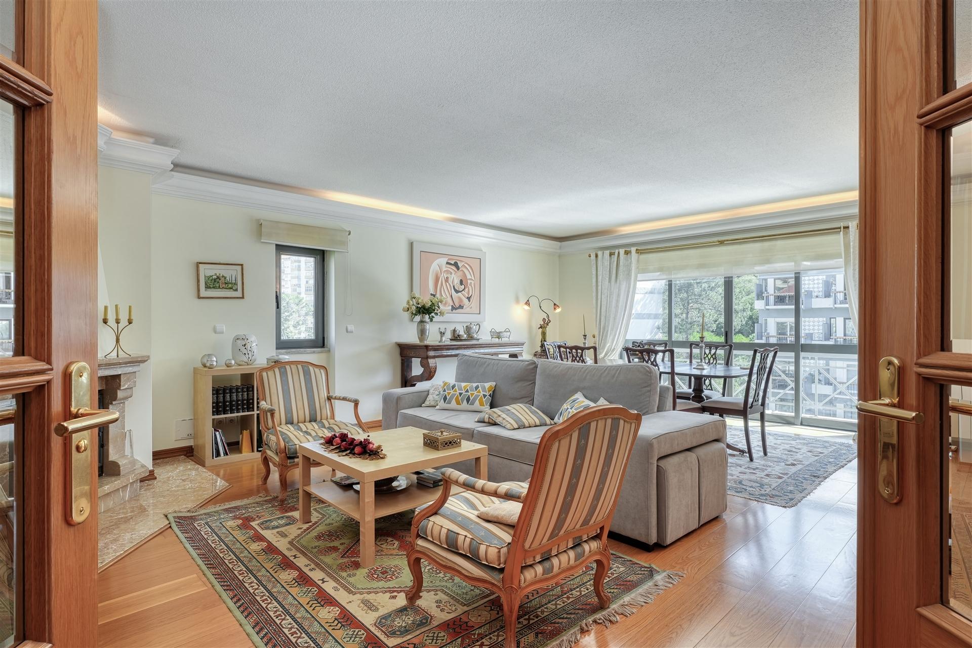 Apartamento T3 no Monte Estoril.