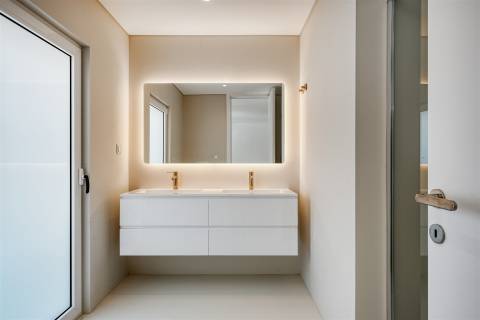 Ocean Prime Village - Condomínio de luxo com 11 moradias  em S.Pedro do Estoril, Cascais.
