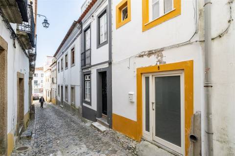 Espaço Comercial com carácter no coração de Évora