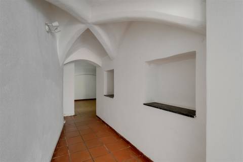 Espaço Comercial com carácter no coração de Évora