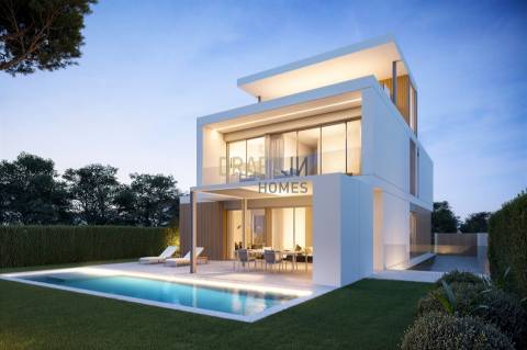 Moradia T5+1 em Murches, com piscina a iniciar a construção