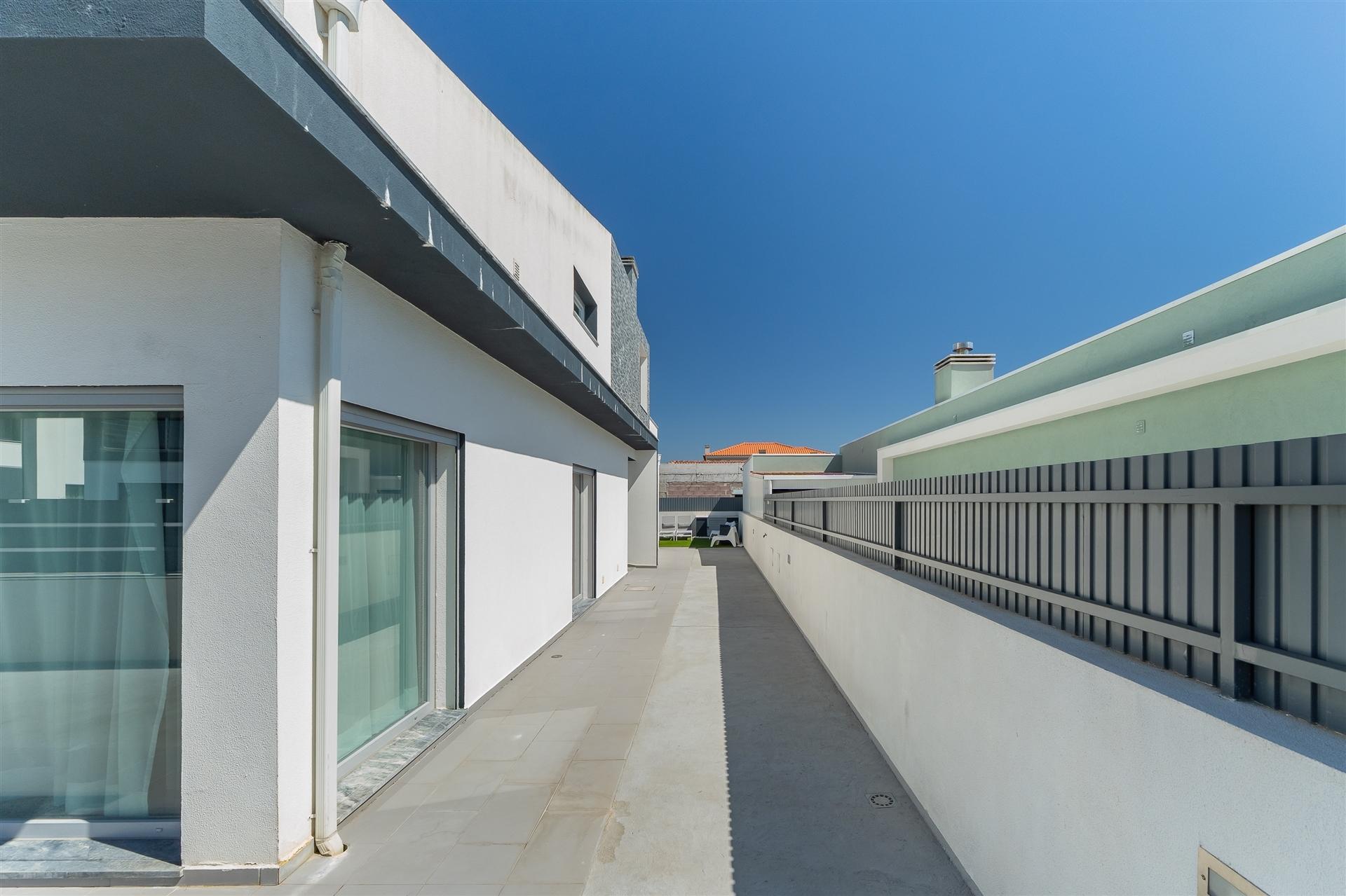 Moradia t3+1 em Nogueira de Azeitão, Setúbal.