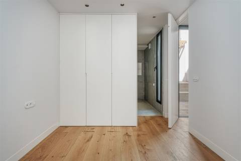 Apartamento T2 renovado, às portas de Alfama, Lisboa.