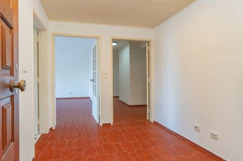 T2 com Vista Mar | Garagem Box | Suite | Lareira | Cascais