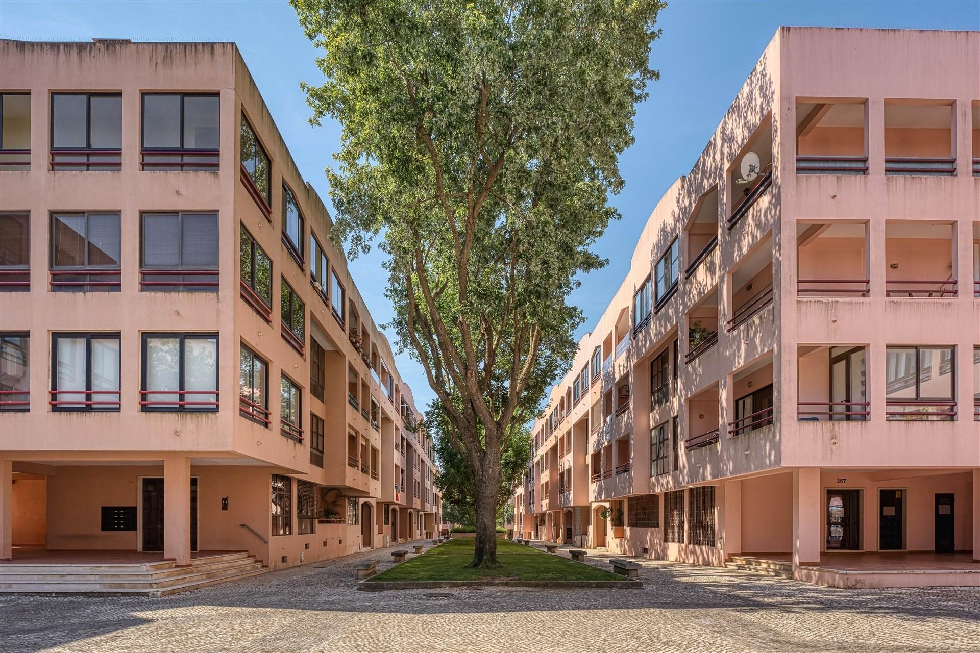 Apartamento T2 na Alameda da Guia, Cascais.