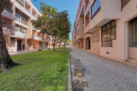 Apartamento T2 na Alameda da Guia, Cascais.