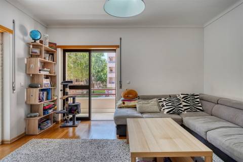 Apartamento T2 na Alameda da Guia, Cascais.