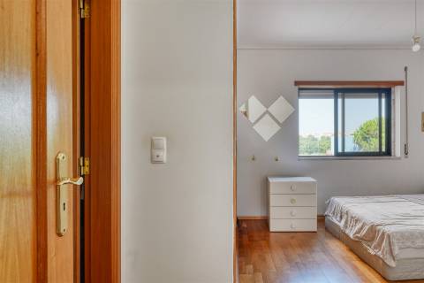 Apartamento T2 na Alameda da Guia, Cascais.