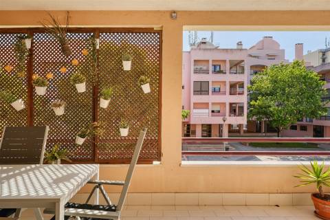 Apartamento T2 na Alameda da Guia, Cascais.