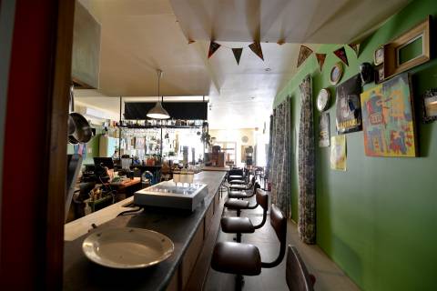 Restaurante Equipado com cerca de 200 m² e Pátio Exterior de 14 m² no Campo de Santa Clara – Junto a
