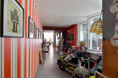 Restaurante Equipado com cerca de 200 m² e Pátio Exterior de 14 m² no Campo de Santa Clara – Junto a