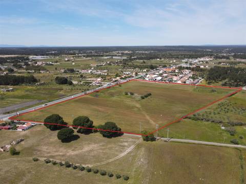 Terreno para construção de comércio/serviços