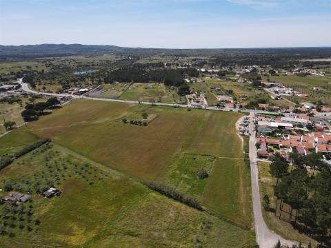 Terreno para construção de comércio/serviços