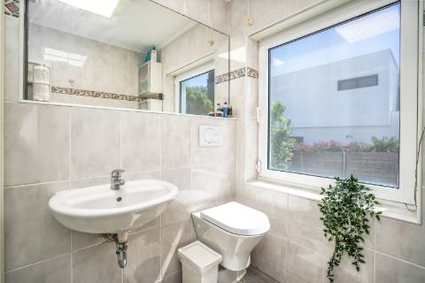 Moradia T3+1 com piscina e garagem