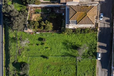 Terreno urbano para moradia